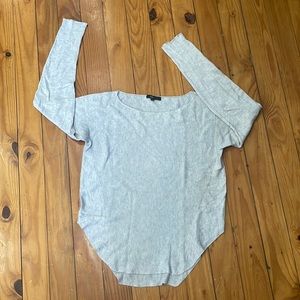 Women’s sweater size M